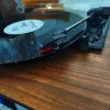 Hihnavetoinen audio-levysoitin Lenco MC-160WD