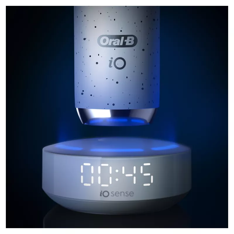 Oral-B iO Series 10 aikuisten rotaatio-oskilloiva hammasharja valkoinen