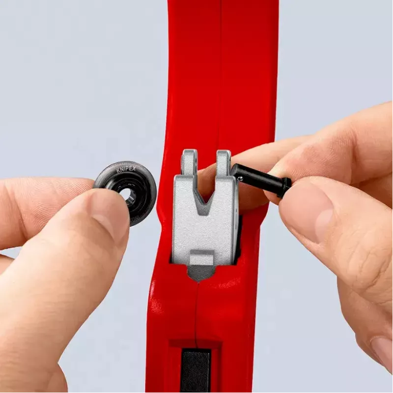 Putkileikkuri Knipex 90 31 03 BK sopii messingille, kuparille, teräkselle