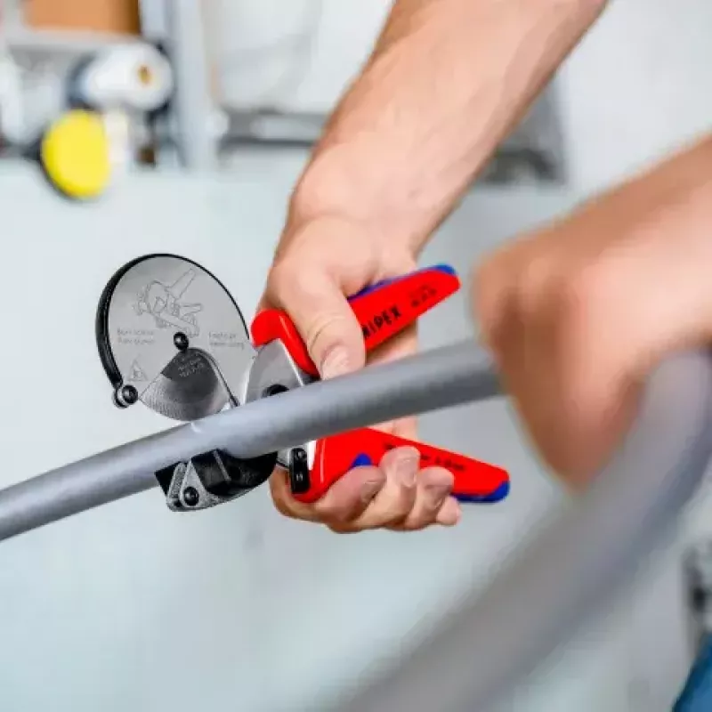 Knipex 90 25 25 putkileikkuri komposiitti- ja muoviputkille