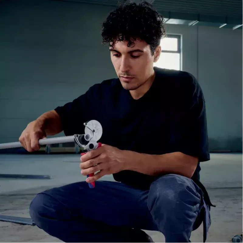 Knipex 90 25 25 putkileikkuri komposiitti- ja muoviputkille