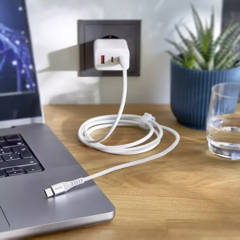 USB-kaapeli Intenso kaapeli USB-C–USB-C 1,5 m 0,48 Gbit/s valkoinen