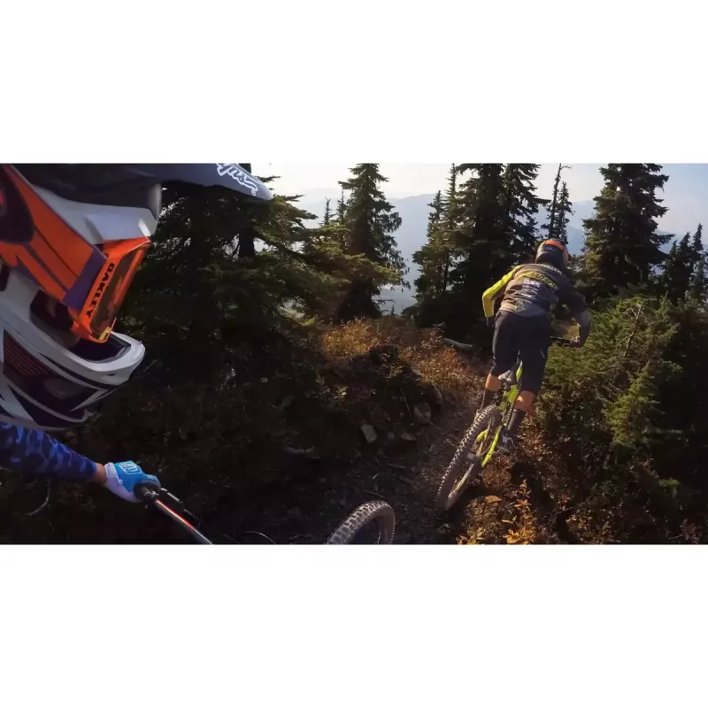 Kamerakiinnike GoPro kypärän etu- + sivukiinnike AHFSM-001