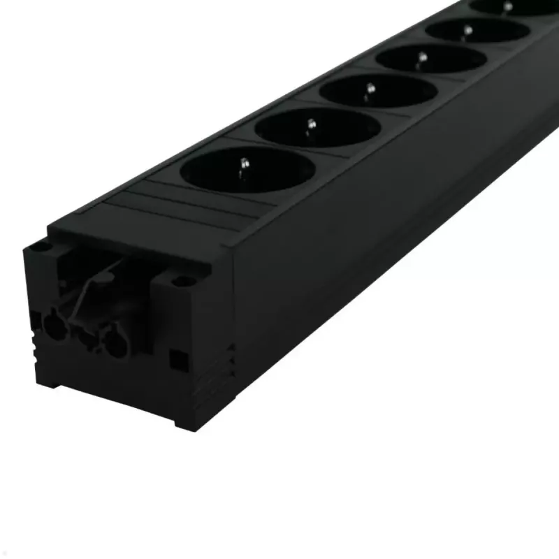 Bachmann STEP BASE 6-osainen pistorasialista GST18 6 pistorasiaa 250V 16A
