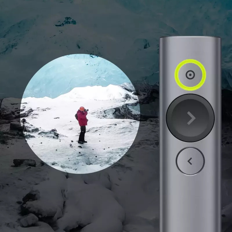 Logitech Spotlight Plus esityskaukosäädin, harmaa