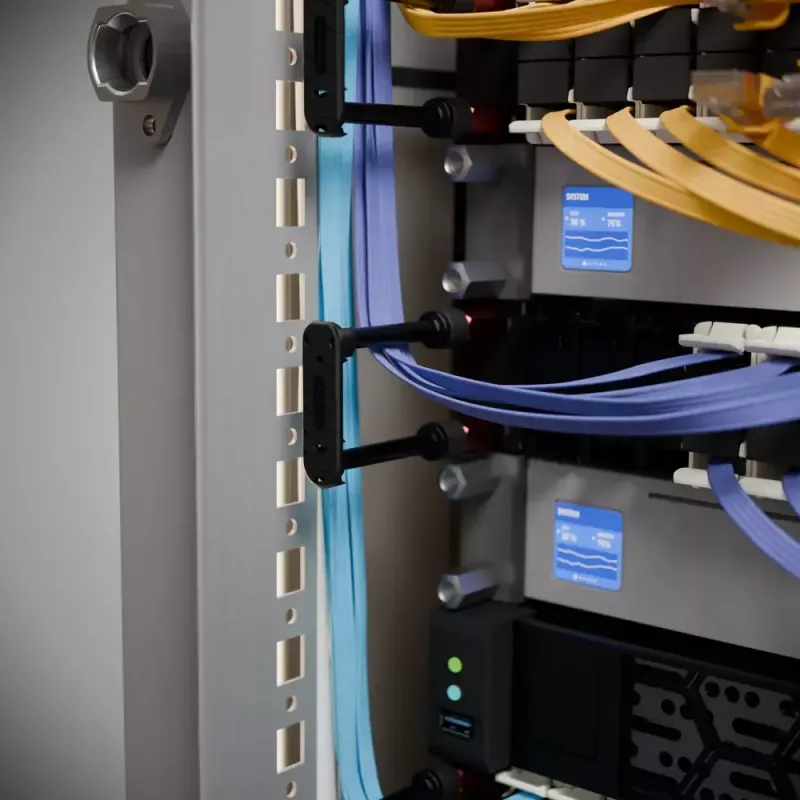 Kaapelinhallintapaneeli PATCHBOX Patchcatch Solo 24 kpl:n pakkaus musta punainen