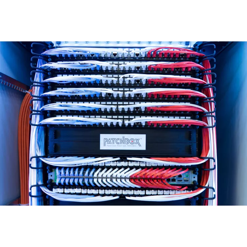 PATCHBOX PBCX8K kaapelinhallinta rack-kaapelipidike musta 4 kpl