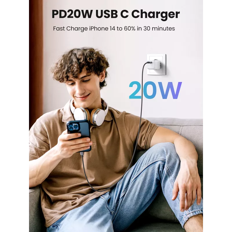 Sisälaturi Ugreen 15324 universaali valkoinen AC 1 USB Type-C liitäntä