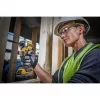 DeWALT DCF850E2T-QW akkukäyttöinen iskevä ruuvinväännin 1/4", 18 V, 2x 1,7 Ah Powerstack-akkua, TSTAK-kotelo, musta