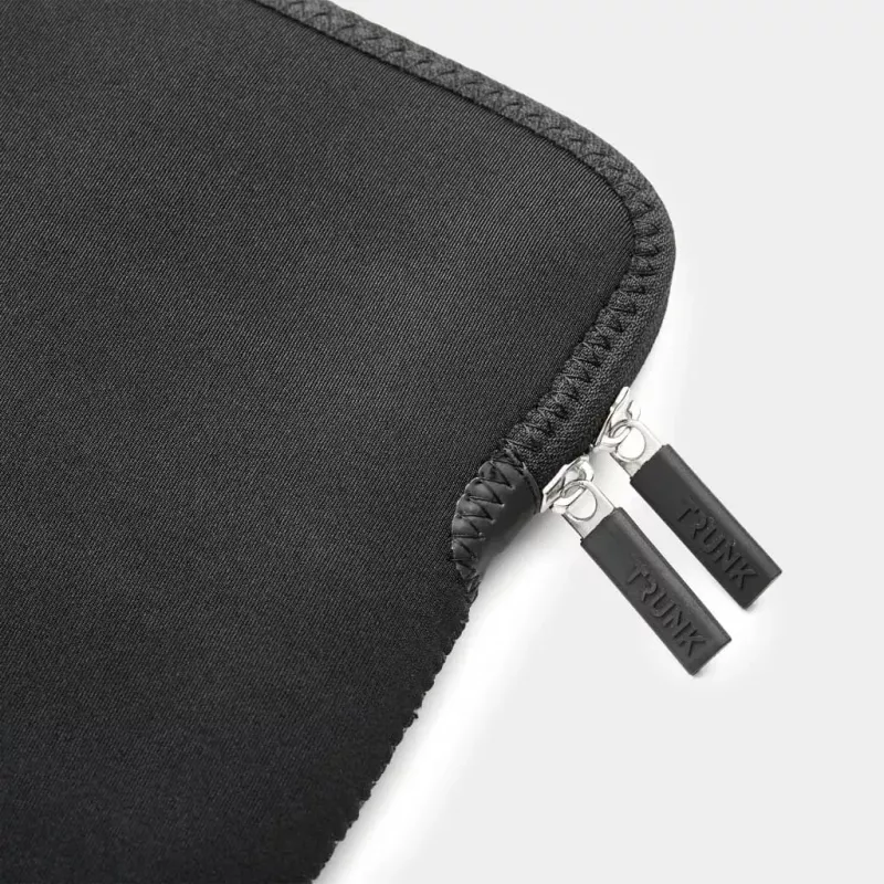 Sleeve-kotelo Trunk TR-ALSAIR15-BLK 38,1 cm 15 inch musta