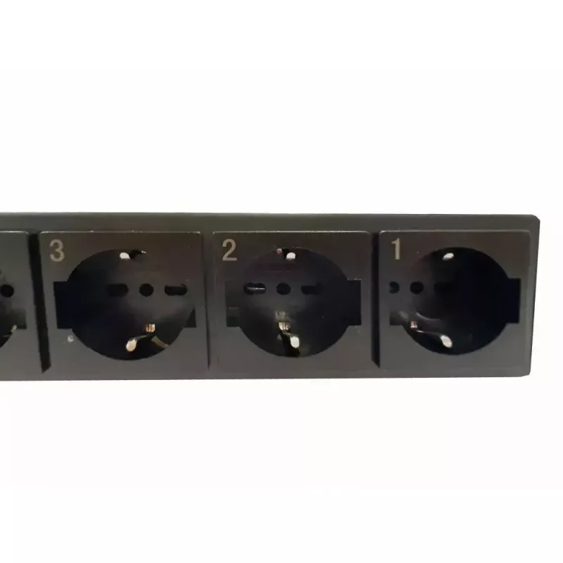 Techly 8-osainen 19 inch rack Power Strip 8 PÄÄLLE/POIS-kytkimellä 1,5HE