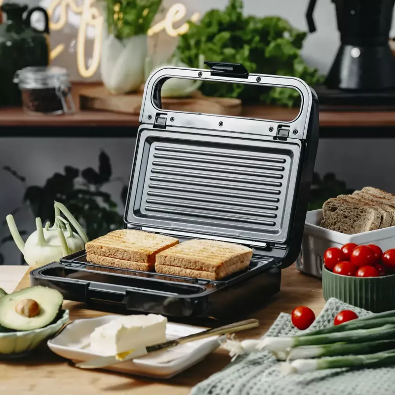 Voileipägrilli 2-in-1 Adler AD 3070b — 850 W, 2 levyä, musta