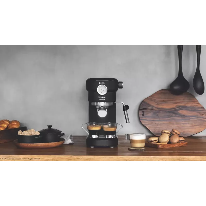 Cecotec Cafelizzia 790 Black Pro espressokeitin, 1,2 l, 20 bar, musta