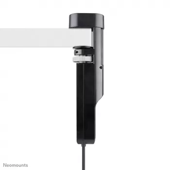 Neomounts DS22-840BL6 pöytäpistorasia puristimella ja USB-C- sekä USB-A-liitännöillä – pikalataus