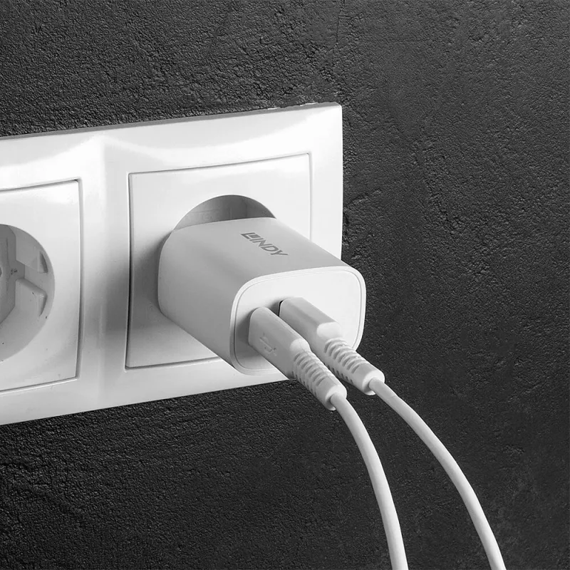 Lindy 73413 USB-A- ja USB-C-laturi, 20 W, Power Delivery, 100–240 V, valkoinen