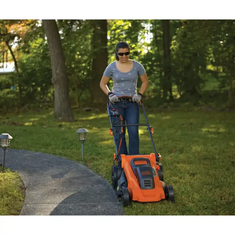 Työnnettävä ruohonleikkuri Black & Decker LM2000-QS