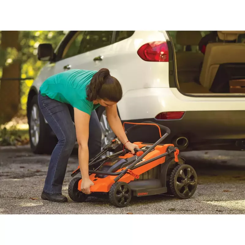 Työnnettävä ruohonleikkuri Black & Decker LM2000-QS