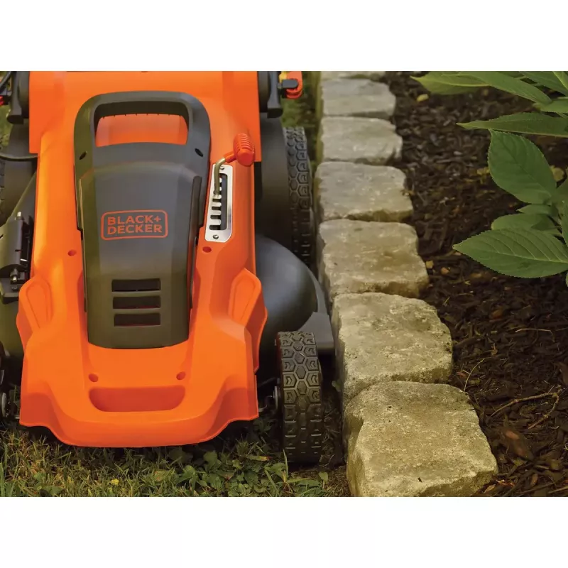 Työnnettävä ruohonleikkuri Black & Decker LM2000-QS