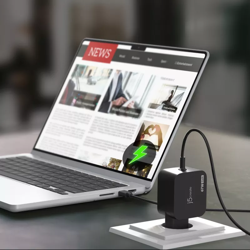 j5create JUP1565DCE3A-EN 67W GaN PD USB-C® -minilaturi 3 eri DC-pistokkeella - EU