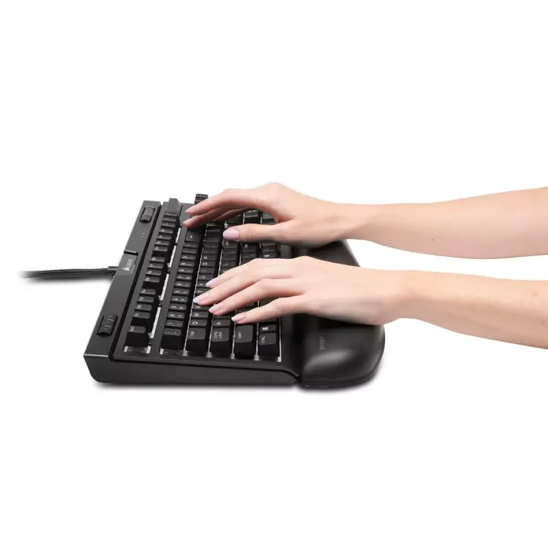 Kensington ErgoSoft -rannetuki mekaanisille ja pelinäppäimistöille