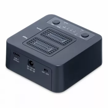 StarTech.com 1:1 M.2 NVMe -asemakloonaaja, erillinen M.2 SSD -kloonaaja jopa 90 GB/min, USB 3.2 20 Gbit/s M.2-kaksoispesäinen asematelakka, USB-C/A-kaapeli mukana