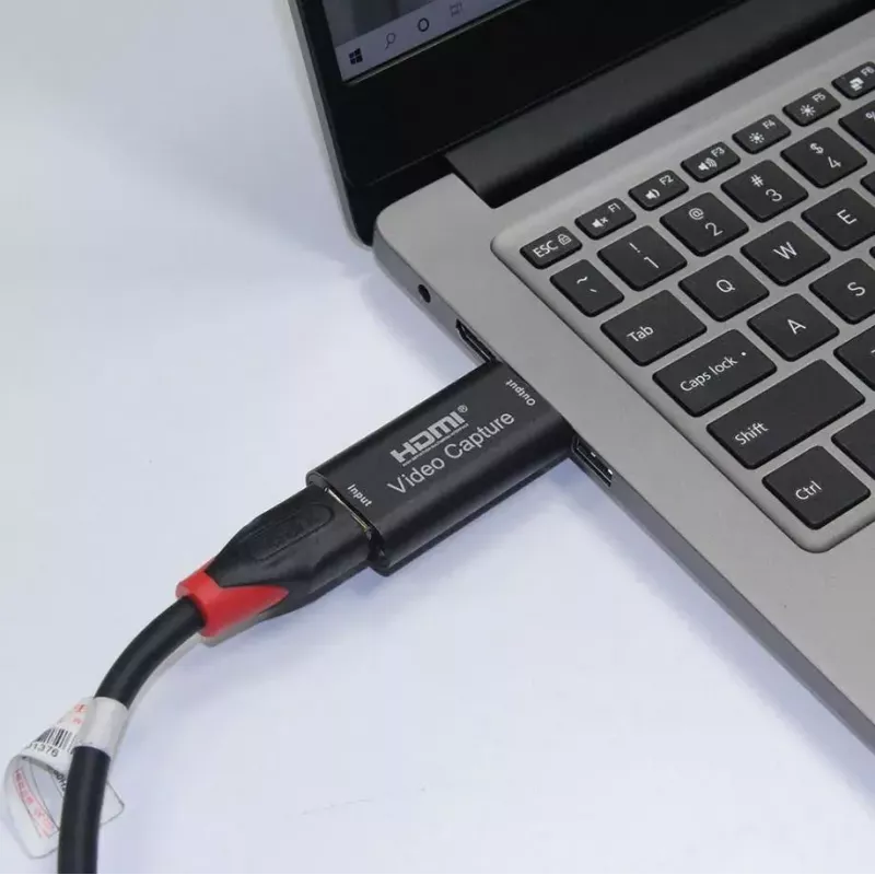 Microconnect MC-GEN-CH USB-näytönohjainadapteri 3840 x 2160 pikseliä musta