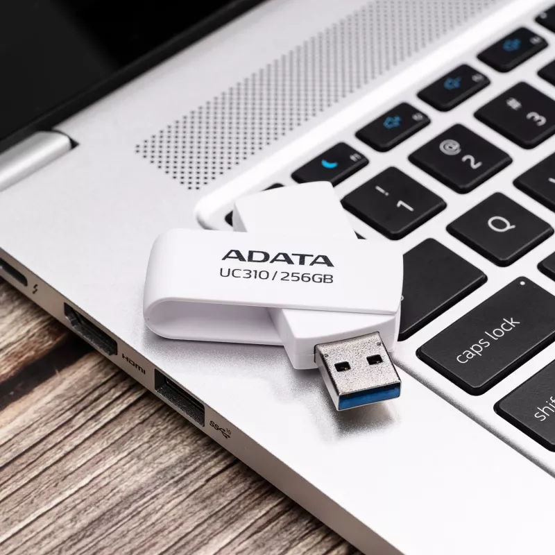 ADATA UC310 USB-muistitikku 256 GB, USB-A 3.2 Gen 1, valkoinen