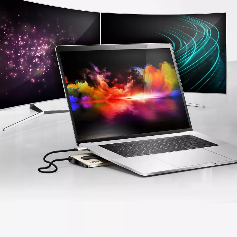 ATEN USB-C-moniporttiteli power pass-through -toiminnolla
