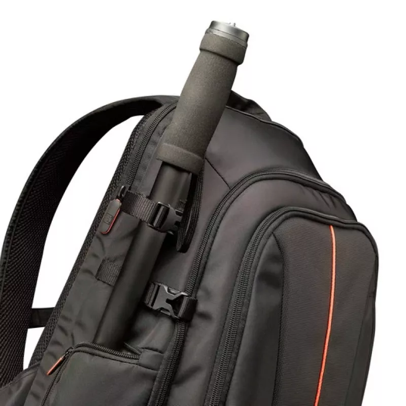 Case Logic DCB-309 reppulaukku musta