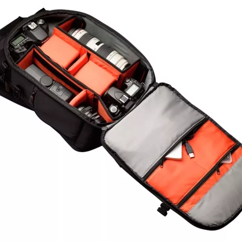 Case Logic DCB-309 reppulaukku musta