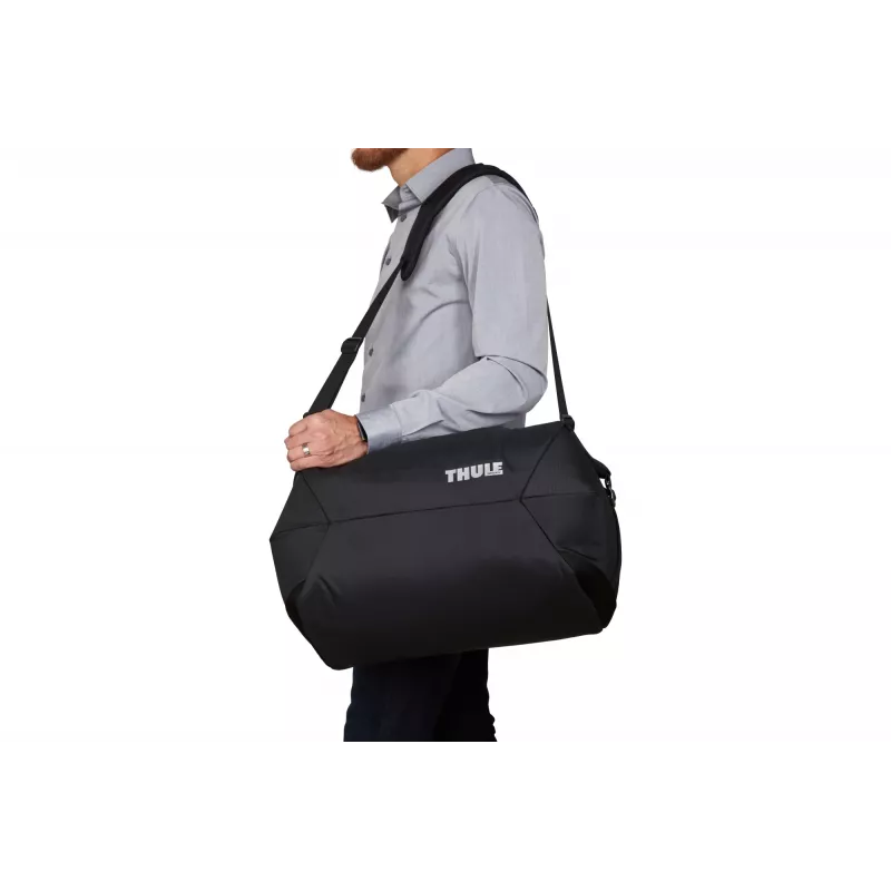 Thule Subterra TSWD-345 musta matkalaukku 45 L nylon