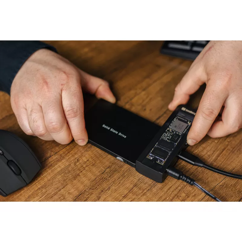 Sandberg USB 3.2 -kloonaustelakka M2 + NVMe + SATA