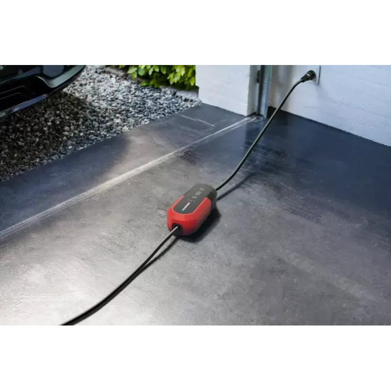 Blaupunkt P1PM2T2 musta lattialatausasema muovia 3700W 8m kaapeli