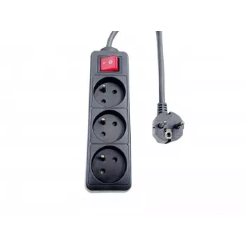 Microconnect MC-PSOO030150FRB jatkojohto 1,5 m 3 AC-lähtöä sisäkäyttöön musta