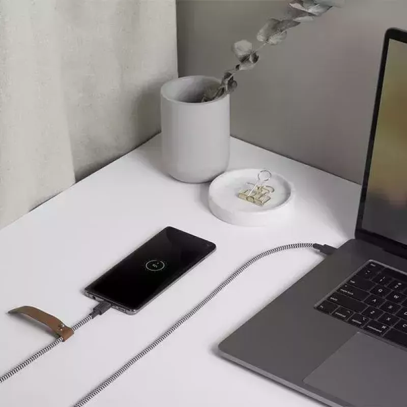 USB-C-kaapeli Native Union BELT-C-ZEB-2-NP, 1,2 m, USB-C–USB-C, musta/valkoinen
