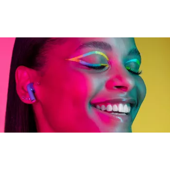 Music Sound Swag SWAG ovat kapselimalliset Bluetooth-kuulokkeet monissa kirkkaissa, supertrendikkäissä väreissä.