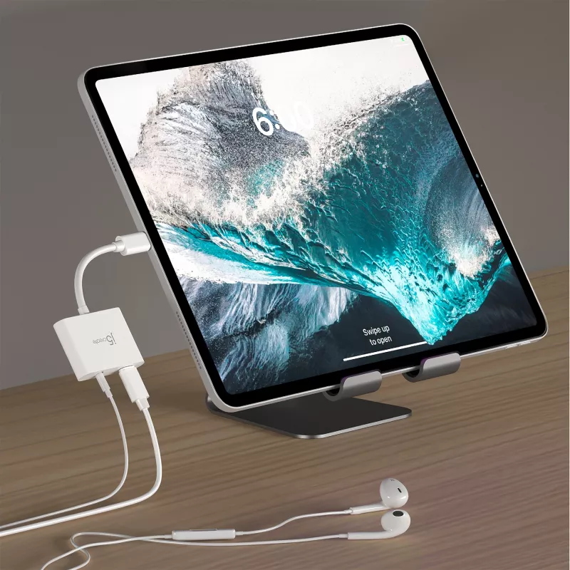 j5create JCA122 USB-C® - 3,5 mm äänisovitin Power Deliveryllä, musta