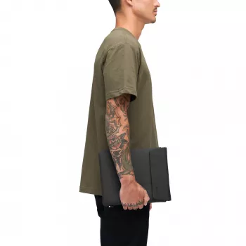 Tablettikotelo Incase Crosstown Sleeve 11 tuuman tabletille, musta