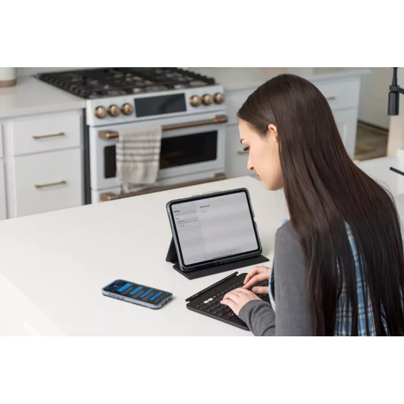ZAGG Pro Keys 2 QWERTZ saksa Bluetooth musta