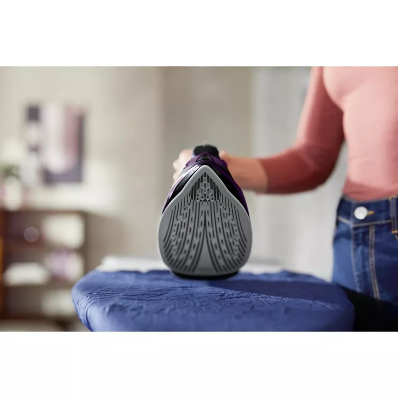 Höyrysilitysrauta Philips DST5030/80 — 2400 W, SteamGlide Plus -silityspohja, 0,32 l vesisäiliö, 2 m johto