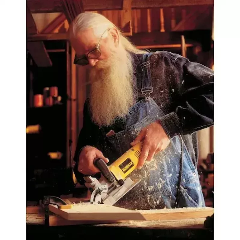 Tasoleikkuri DeWALT DW682K