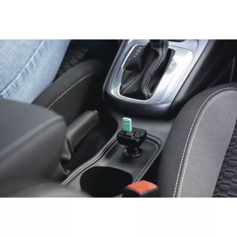 Hama 00014163 FM-lähetin / virtasovitin matkapuhelimelle, tabletille, AUX-IN, USB-IN, musta