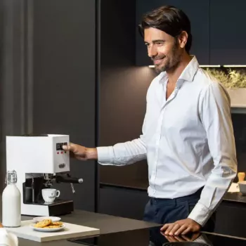 Gaggia Classic E24 manuaalinen espressokeitin 2,1 l