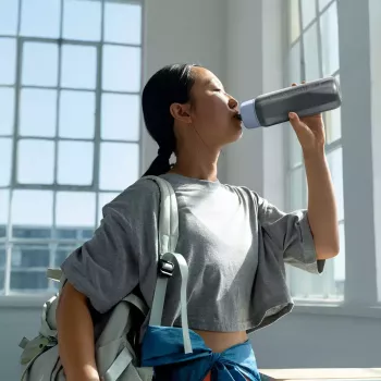 Brita Fill & Go Active 1052248 vedensuodatinpullo, 2 MicroDisc mukana, tummansininen