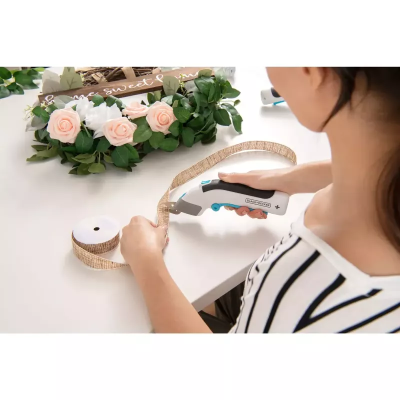 Toimistoleikkuri Black & Decker BCSC115-XJ 1 kpl