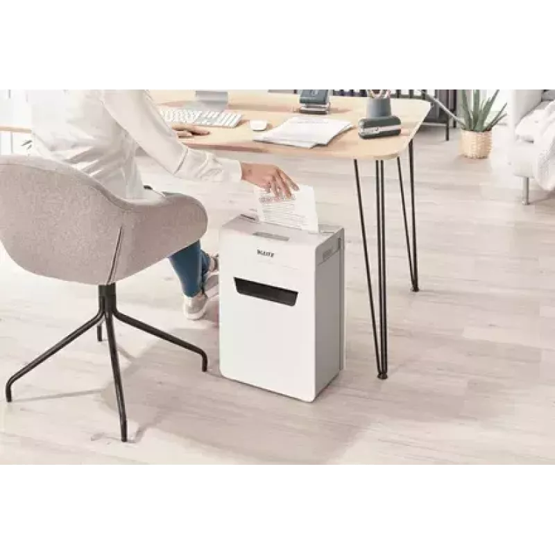 Leitz IQ Protect Premium 6M paperisilppuri 80950000, P5 mikrosilppu, 6 arkkia, 18 l, kosketusohjaus, valkoinen/harmaa