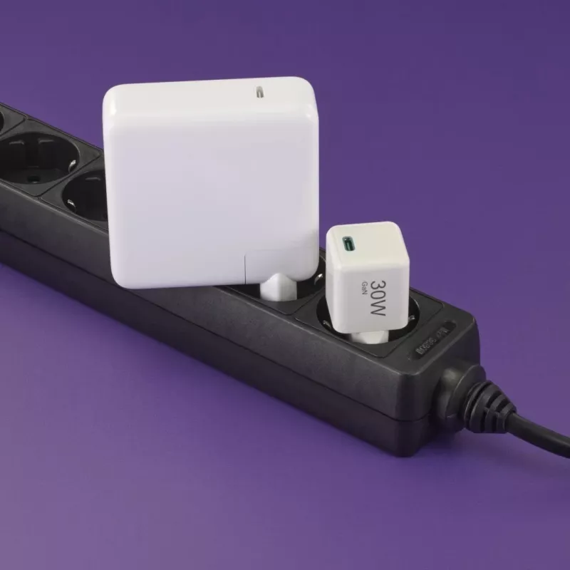 Hama 00201982 mobiililaturi älypuhelin, tablet valkoinen AC pikalataus sisätila