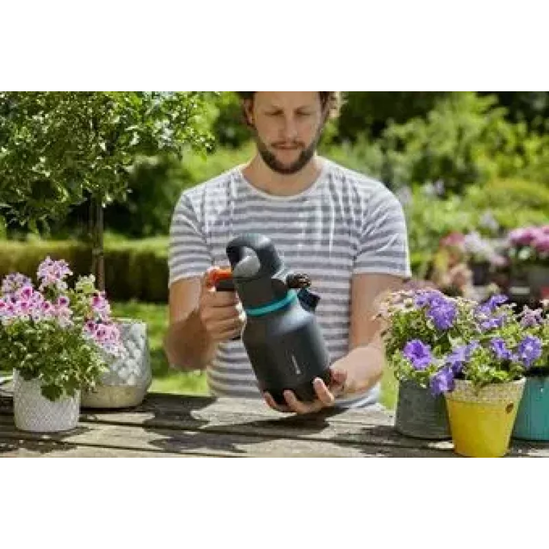 Käsikäyttöinen ruiskutin Gardena 11120-20 musta