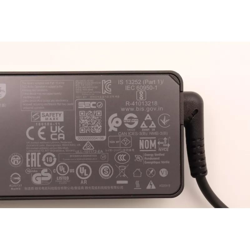 Virtalähde 65W USB Type-C Lenovo 5A10W86254 — 65W USB-C-virtalähde kannettaviin ja yhteensopiviin laitteisiin