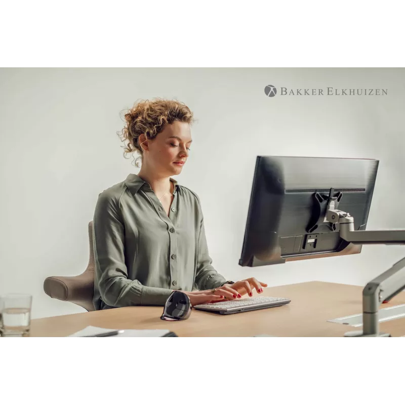 BakkerElkhuizen Evoluent D Small, oikeakätinen, pystysuunnittelu, laser, USB Type-A, 3200 DPI, musta